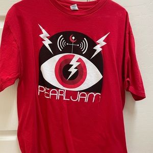 Pearl Jam concert T-shirt 11-19-13 size large